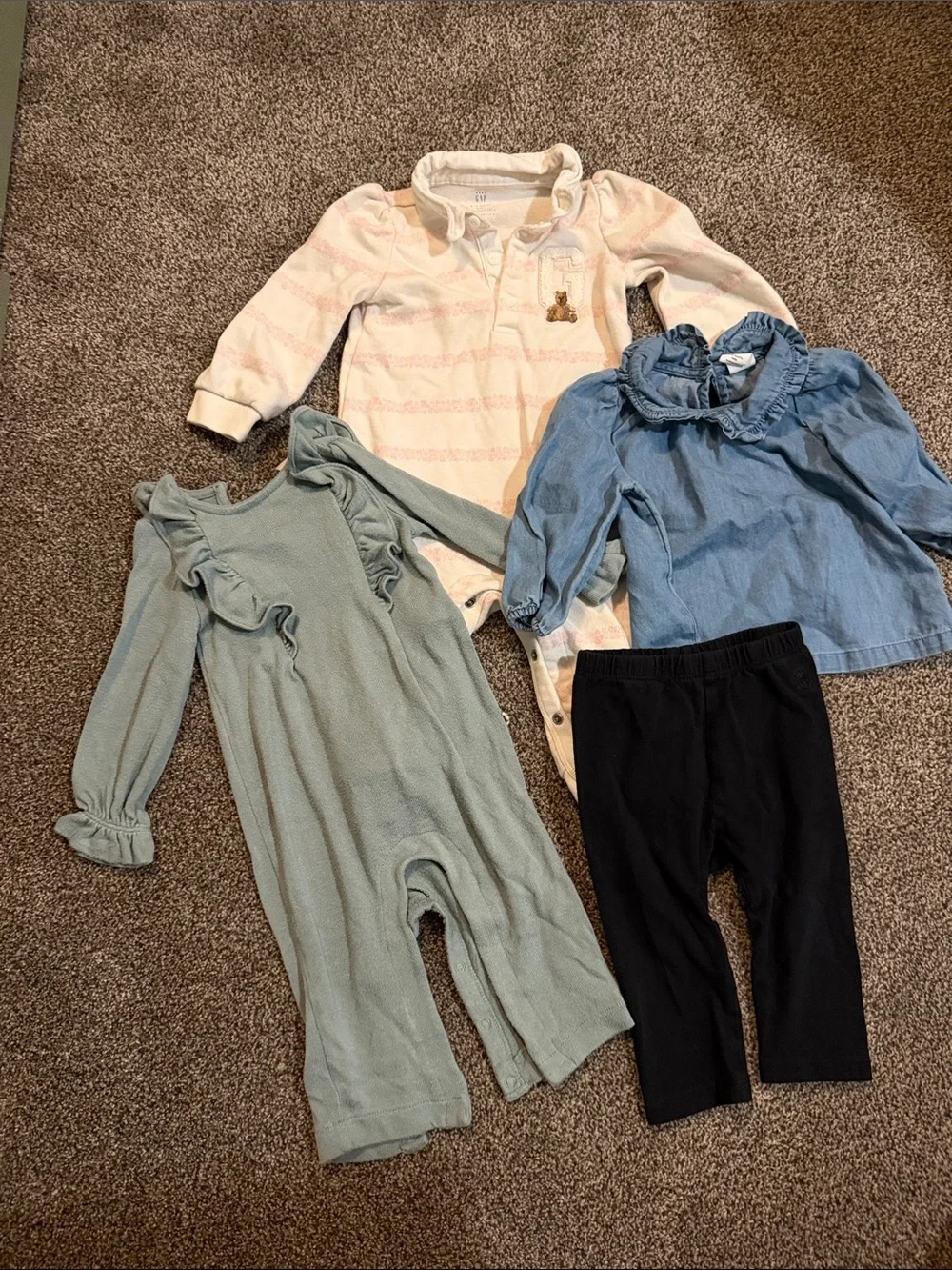 Gap baby girl 6-12 month bundle